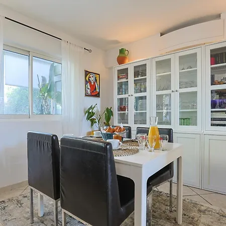 Apartment Emeraude *